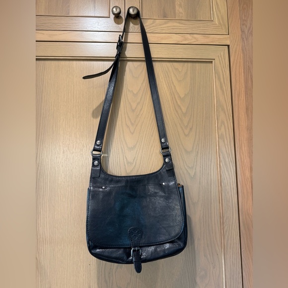 Patricia Nash Black Leather Crossbody Saddle Bag Adjustable Shoulder Strap - Picture 2 of 16